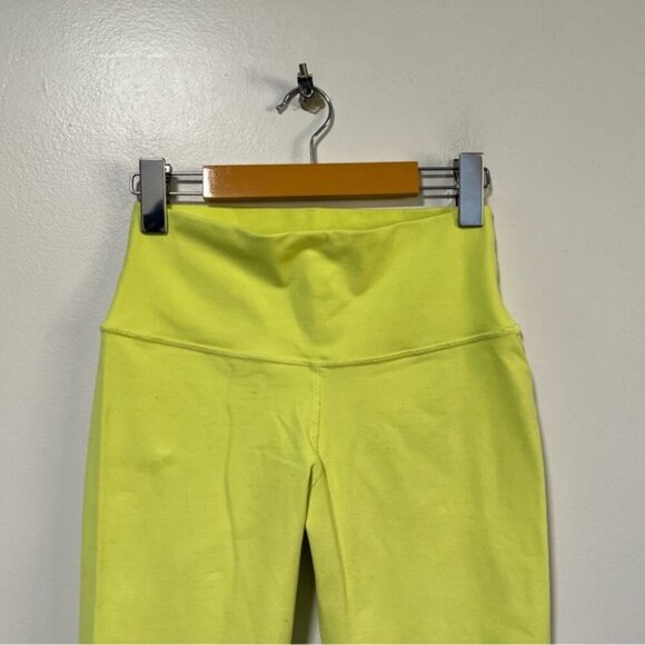 Alo Yoga High Waist Leggings – Women’s Size M – Neon Yellow - Picture 9 of 11